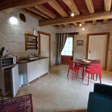Le Logis De La Tour Vila Loudun Exterior foto