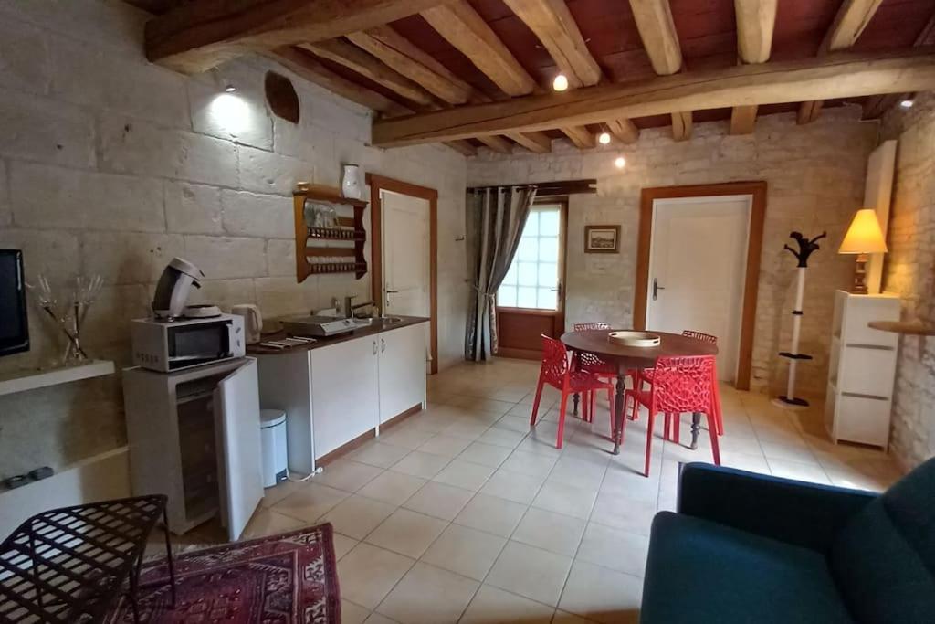 Le Logis De La Tour Vila Loudun Exterior foto